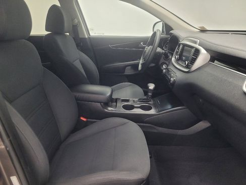 Used 2020 Kia Sorento LX FWD image 21