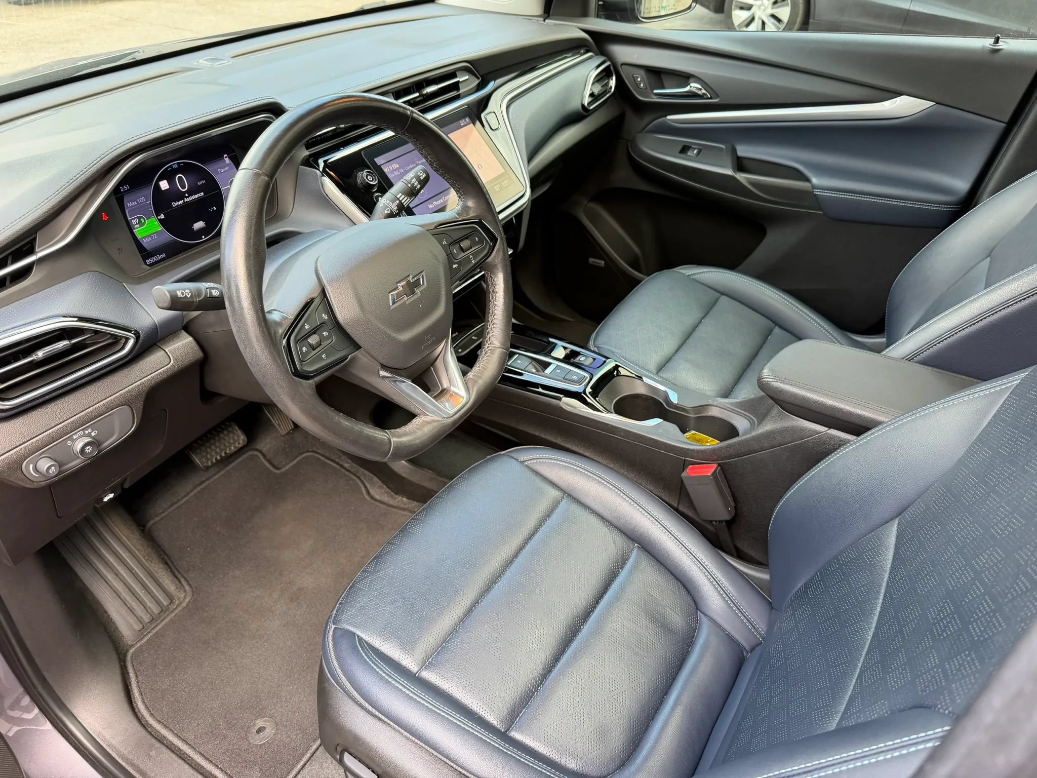 Used 2022 Chevrolet Bolt EUV Premier w/ Sun & Sound Package FWD image 14