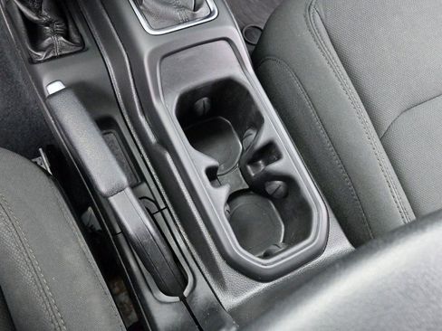 Used 2022 Jeep Wrangler Sport AWD/4WD image 19