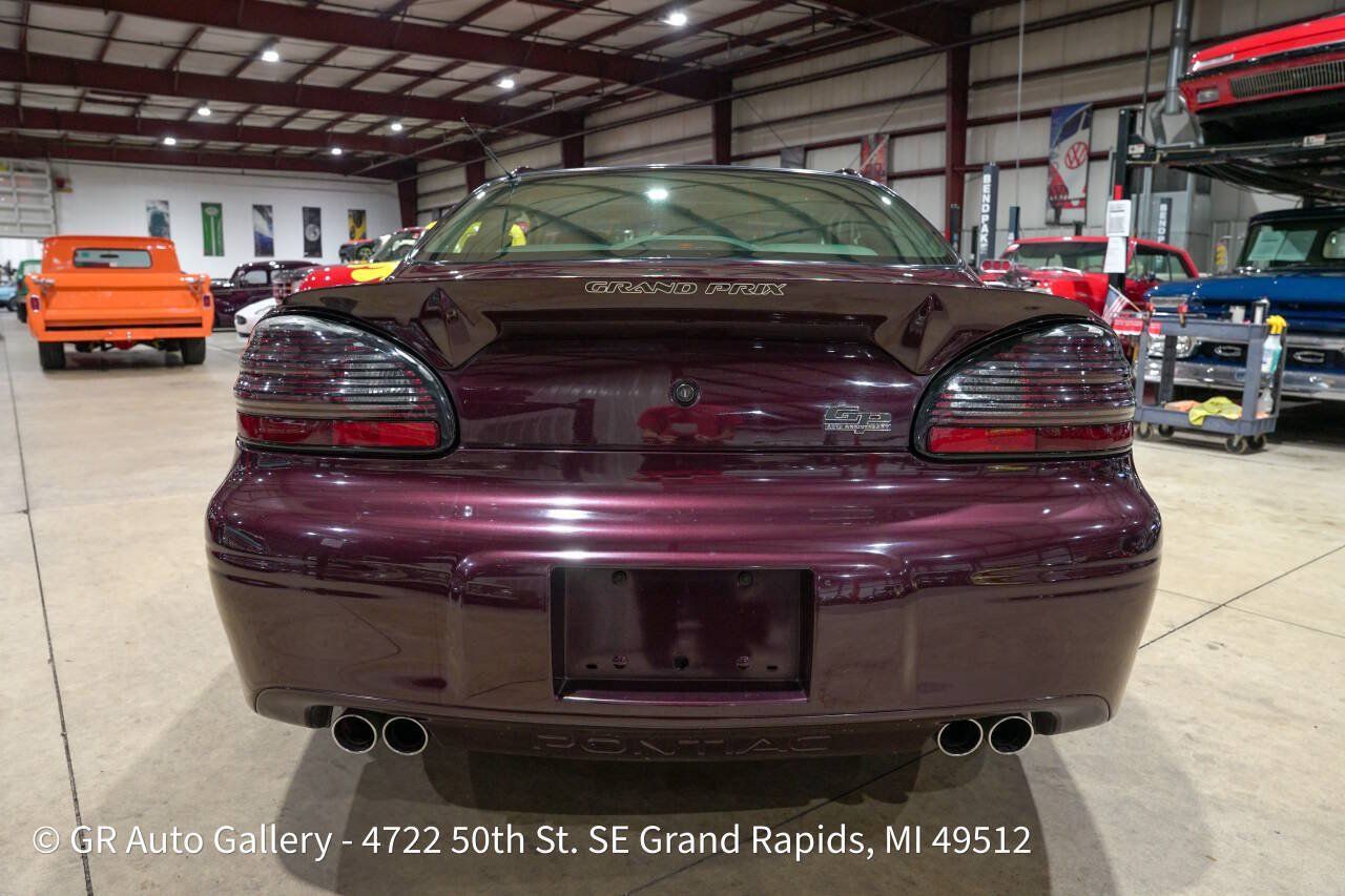 Used 2002 Pontiac Grand Prix GTP FWD image 7
