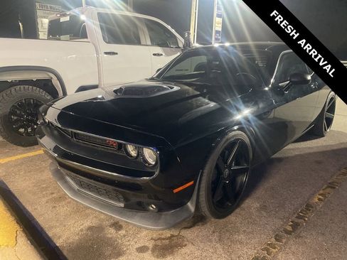 Used 2016 Dodge Challenger R/T Scat Pack image 4