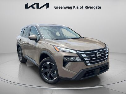 Used 2024 Nissan Rogue SV w/ SV Premium Package
