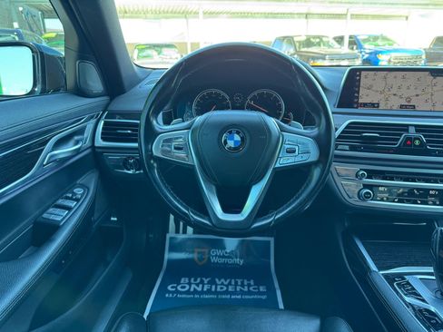 Used 2019 BMW 740i w/ M Sport Package RWD image 19