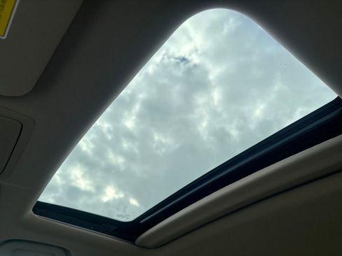 Used 2017 Honda CR-V EX-L image 16