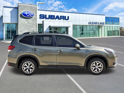 Certified 2024 Subaru Forester Premium image 7