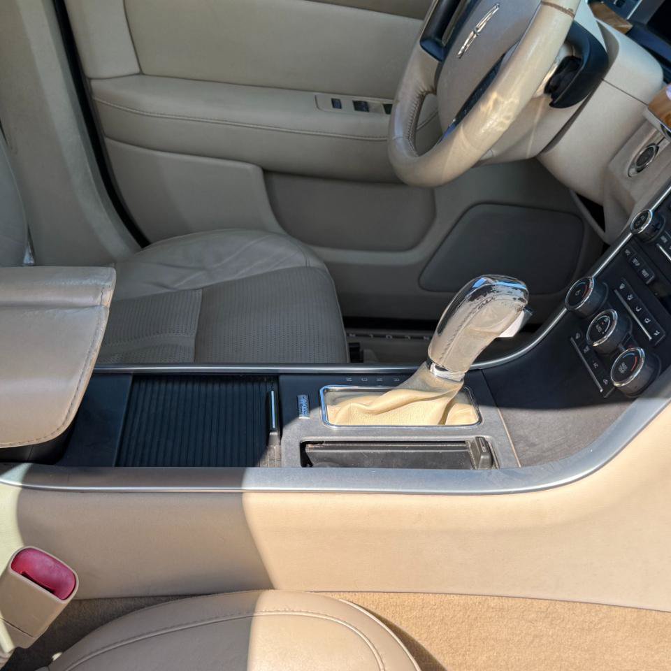 Used 2010 Lincoln MKS FWD image 13
