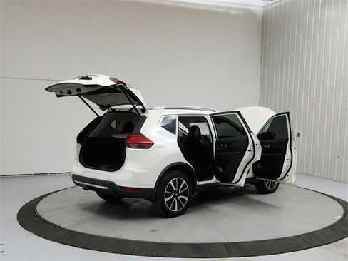 Used 2017 Nissan Rogue SL image 15