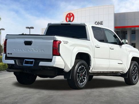 Used 2024 Toyota Tacoma TRD Sport image 4