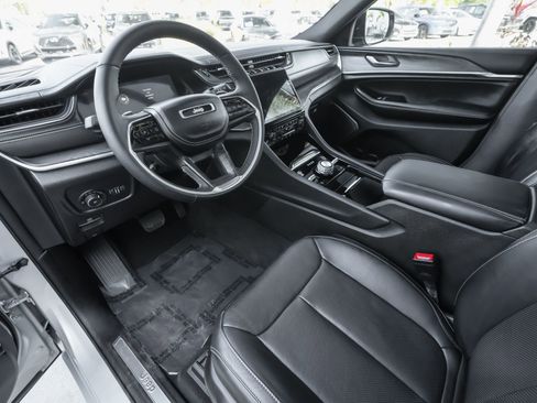 Used 2024 Jeep Grand Cherokee L Overland w/ Trailer Tow Package image 6