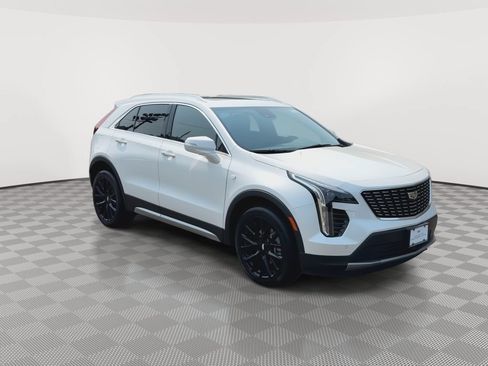 Used 2023 Cadillac XT4 Premium Luxury w/ Cold Weather Package AWD/4WD image 2