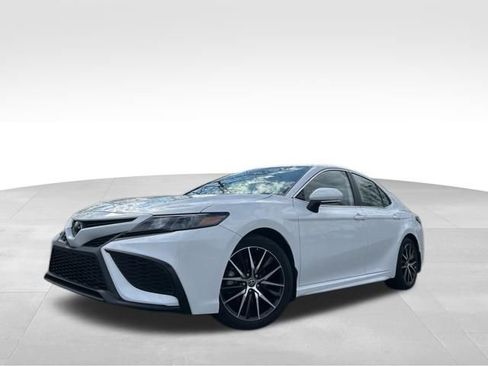 Used 2023 Toyota Camry SE w/ Cold Weather Package AWD/4WD image 36