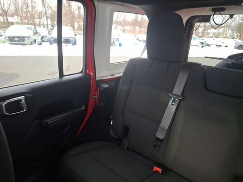 Used 2018 Jeep Wrangler Unlimited Sport S image 12