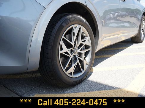 Used 2023 Genesis GV70 2.5T w/ Select Package AWD/4WD image 8
