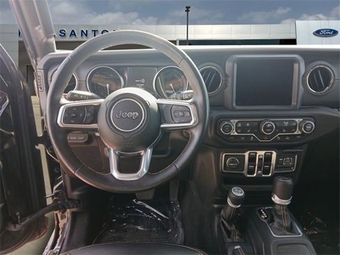 Used 2021 Jeep Wrangler Unlimited Sahara image 10
