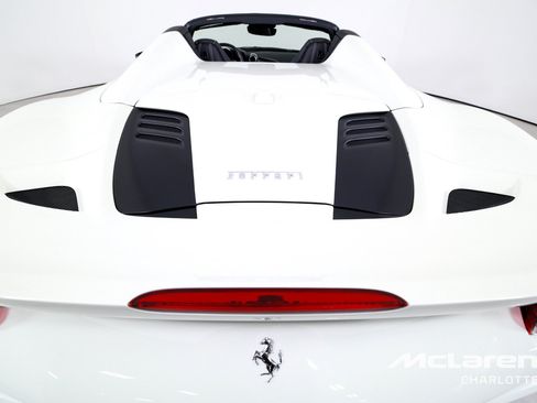 Used 2022 Ferrari F8 Tributo RWD image 29