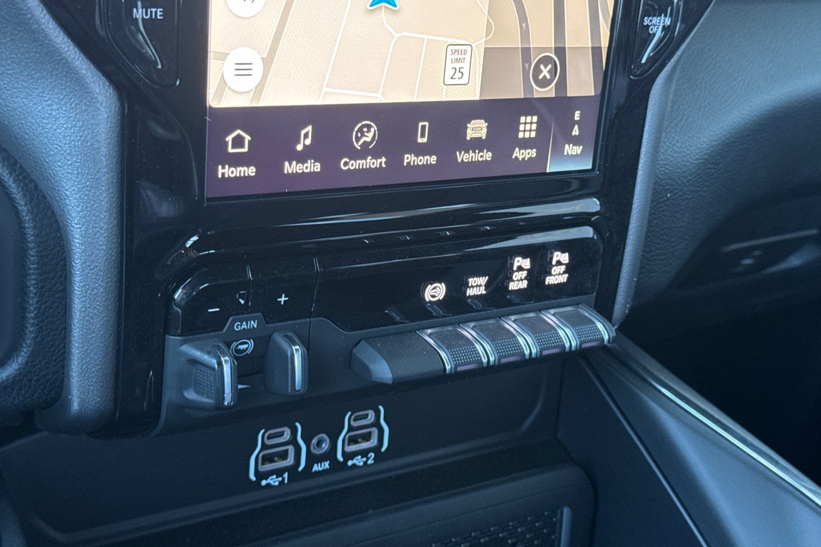 New 2026 RAM 2500 Laramie w/ Night Edition AWD/4WD image 19