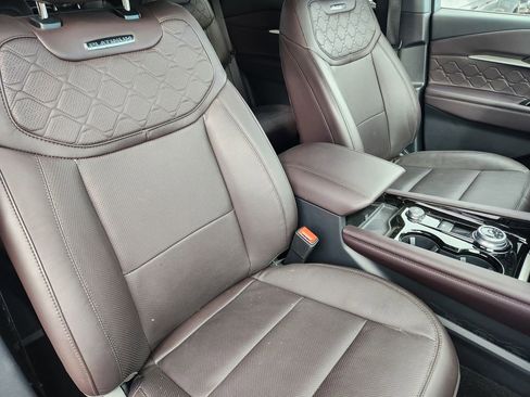 Used 2025 Ford Explorer Platinum w/ LUX Leather Package image 19