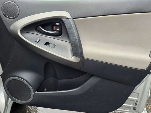 Used 2012 Toyota RAV4 Base w/ Upgrade Value Pkg image 19