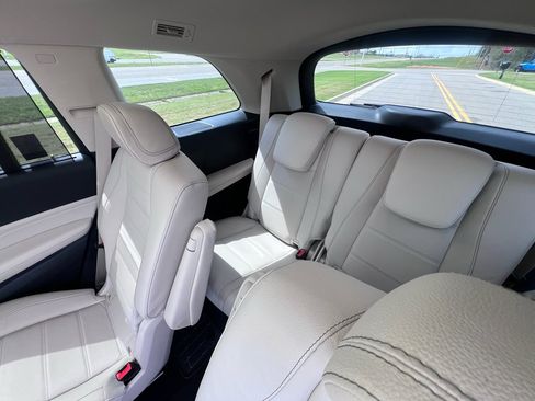 Used 2025 Mercedes-Benz GLS 450 450 4MATIC image 19