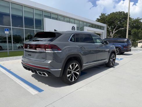 New 2026 Volkswagen Atlas Cross Sport SEL Premium R-Line AWD/4WD image 4