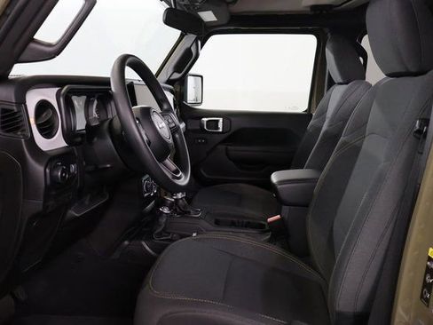Used 2025 Jeep Wrangler Sport image 9