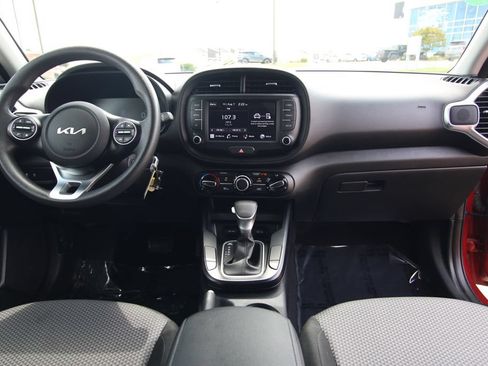 Used 2024 Kia Soul LX w/ Option Group 015 FWD image 34