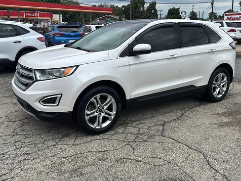 Used 2017 Ford Edge Titanium w/ Equipment Group 301A FWD image 6