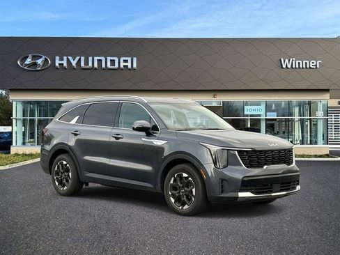 Used 2024 Kia Sorento S FWD image 6