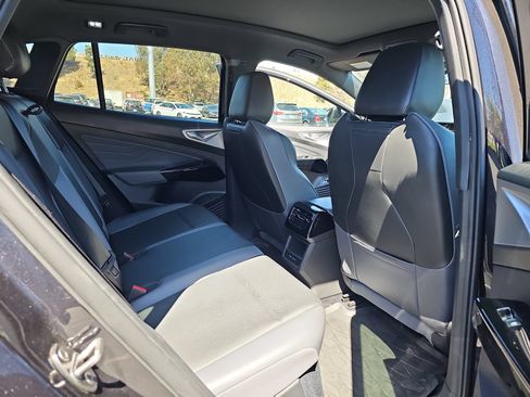 Used 2023 Volkswagen ID.4 S RWD image 14