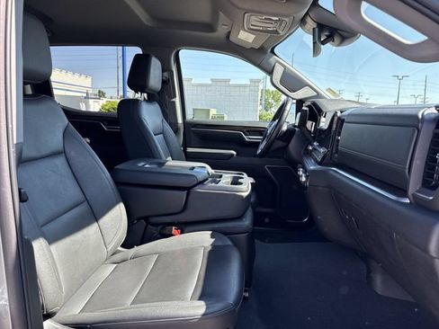 Used 2025 GMC Sierra 1500 SLT AWD/4WD image 28