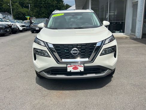 Used 2023 Nissan Rogue SV w/ SV Premium B Package image 3