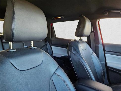 Used 2023 Jeep Compass Limited image 25