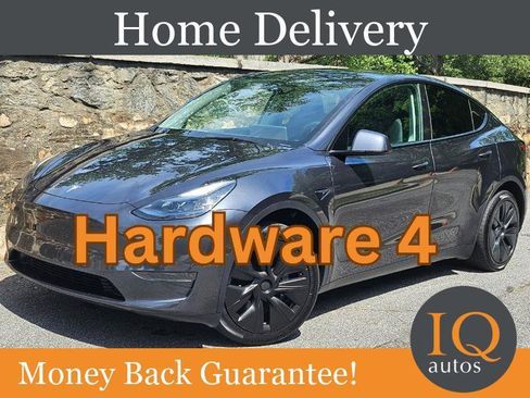 Used 2025 Tesla Model Y Long Range RWD image 1