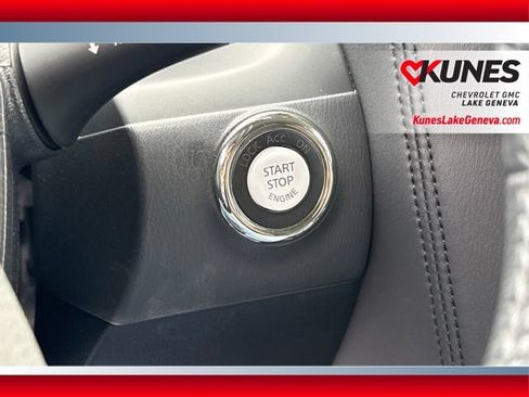 Used 2022 Nissan Armada SV w/ SV Appearance Package AWD/4WD image 40