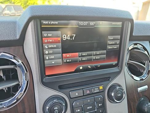 Used 2015 Ford F250 Lariat w/ Chrome Package image 20