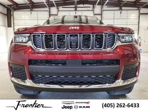 New 2025 Jeep Grand Cherokee L Laredo w/ Luxury Tech Group I image 8