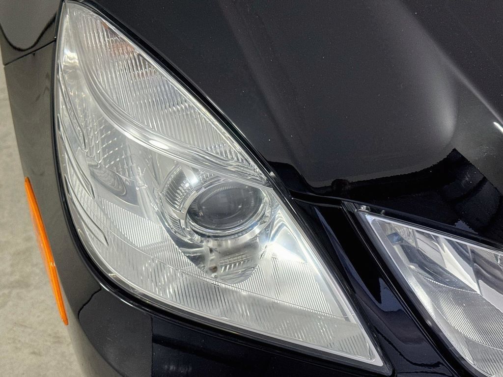 Used 2013 Mercedes-Benz E 350 4MATIC Sedan image 36
