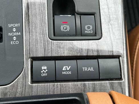 Used 2021 Toyota Highlander Platinum image 33