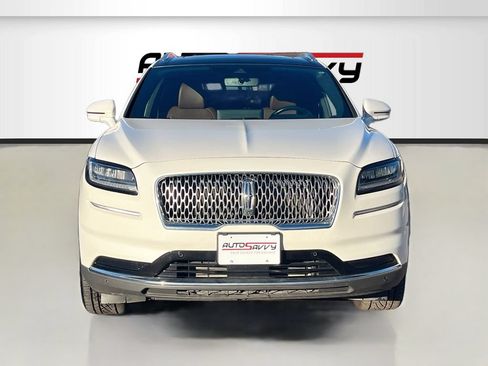 Used 2022 Lincoln Nautilus Reserve w/ Equipment Group 201A AWD/4WD image 2
