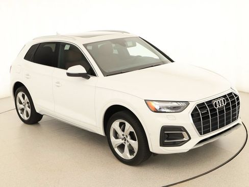 Used 2021 Audi Q5 Prestige w/ Prestige Package AWD/4WD image 35