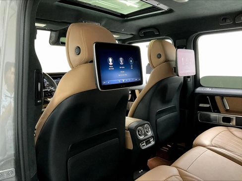 Used 2025 Mercedes-Benz G 550 image 45