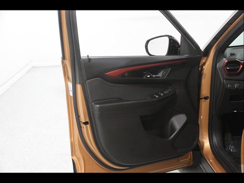 Certified 2024 Chevrolet TrailBlazer RS w/ Driver Confidence Package FWD image 4