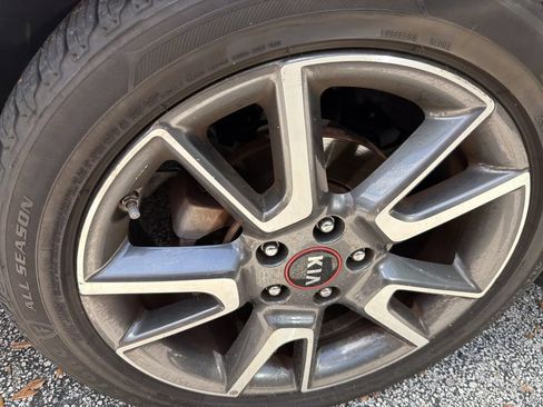 Used 2020 Kia Soul GT-Line FWD image 5