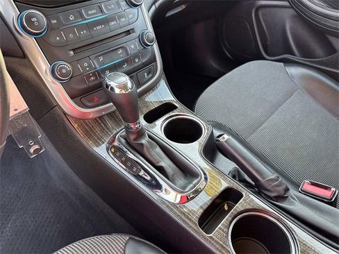Used 2015 Chevrolet Malibu LT w/ Power Convenience Package image 25
