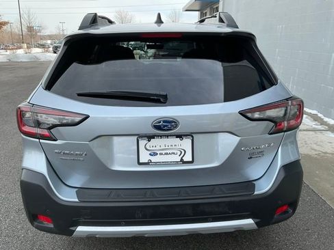 Certified 2023 Subaru Outback Limited image 3