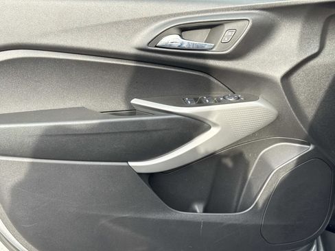 Used 2024 Chevrolet Trax RS w/ Driver Confidence Package image 16