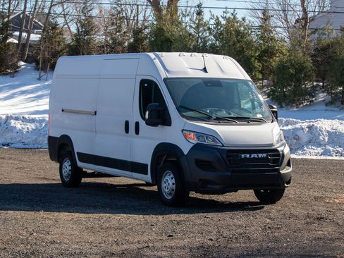 Used 2023 RAM ProMaster 2500 image 9