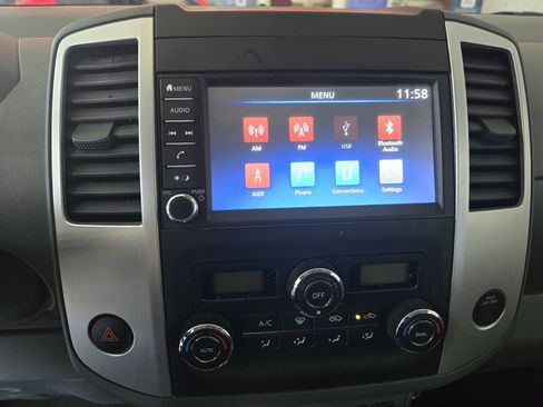 Used 2020 Nissan Frontier SV w/ Midnight Edition Floor Mats image 21