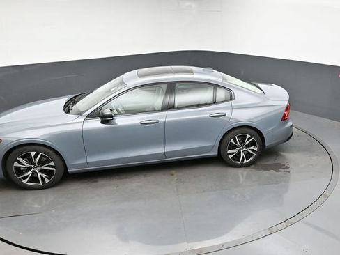 Used 2023 Volvo S60 B5 Plus FWD image 43