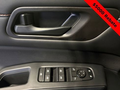 New 2025 Nissan Pathfinder Rock Creek image 9